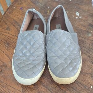 Steve Madden Quilted Slip-On Sneakers in Light Taupe and White